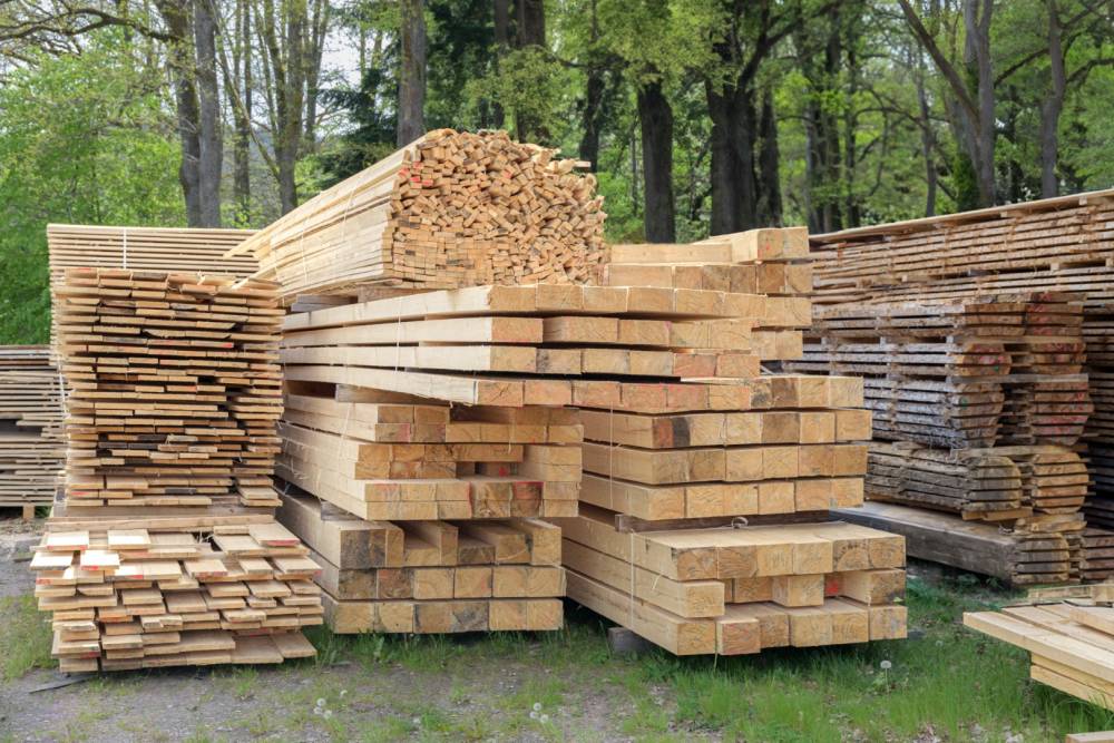 Résineux en bois d’œuvre près de Mâcon